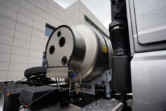 青岛解放 鹰驰 12.5L LNG 500马力 6X4 一汽解放12档 AMT自动档 牵引车