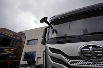 �ൺ��� ӥ�� 12.5L LNG 500���� 6X4 һ�����12�� ǣ����ͼƬ