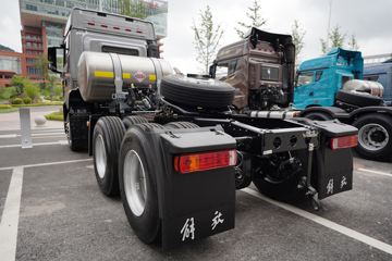 �ൺ��� ӥ�� 12.5L LNG 500���� 6X4 һ�����12�� ǣ����ͼƬ