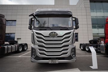 �ൺ��� ӥ�� 12.5L LNG 500���� 6X4 һ�����12�� ǣ����ͼƬ