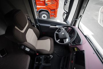�ൺ��� ӥ�� 12.5L LNG 500���� 6X4 һ�����12�� ǣ����ͼƬ