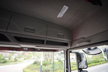 �ൺ��� ӥ�� 12.5L LNG 500���� 6X4 һ�����12�� ǣ����ͼƬ