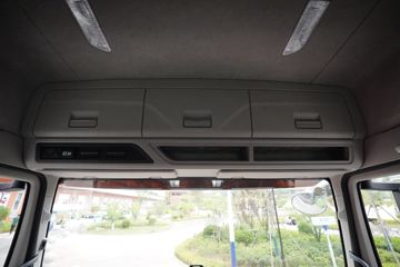 �ൺ��� ӥ�� 12.5L LNG 500���� 6X4 һ�����12�� ǣ����ͼƬ