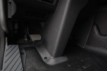 �ൺ��� ӥ�� 12.5L LNG 500���� 6X4 һ�����12�� ǣ����ͼƬ