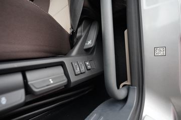 �ൺ��� ӥ�� 12.5L LNG 500���� 6X4 һ�����12�� ǣ����ͼƬ