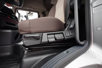 �ൺ��� ӥ�� 12.5L LNG 500���� 6X4 һ�����12�� ǣ����ͼƬ