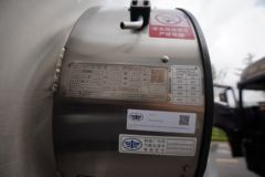 青岛解放 鹰驰 12.5L LNG 500马力 6X4 一汽解放12档 AMT自动档 牵引车