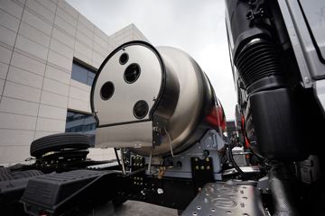�ൺ��� ӥ�� 12.5L LNG 500���� 6X4 һ�����12�� ǣ����ͼƬ