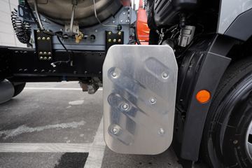 �ൺ��� ӥ�� 12.5L LNG 500���� 6X4 һ�����12�� ǣ����ͼƬ