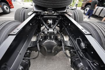 �ൺ��� ӥ�� 12.5L LNG 500���� 6X4 һ�����12�� ǣ����ͼƬ