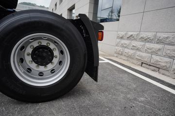 �ൺ��� ӥ�� 12.5L LNG 500���� 6X4 һ�����12�� ǣ����ͼƬ