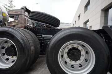 �ൺ��� ӥ�� 12.5L LNG 500���� 6X4 һ�����12�� ǣ����ͼƬ