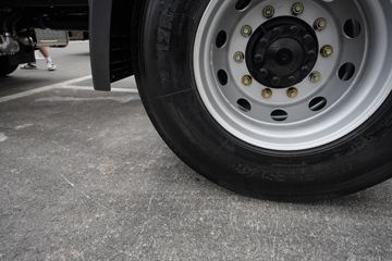 �ൺ��� ӥ�� 12.5L LNG 500���� 6X4 һ�����12�� ǣ����ͼƬ