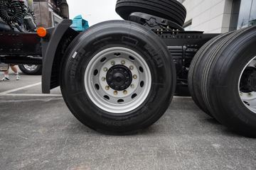 �ൺ��� ӥ�� 12.5L LNG 500���� 6X4 һ�����12�� ǣ����ͼƬ