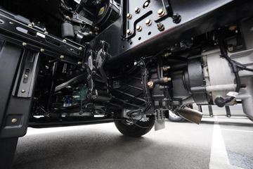 �ൺ��� ӥ�� 12.5L LNG 500���� 6X4 һ�����12�� ǣ����ͼƬ