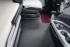 解放鹰航 智享版 13.2L柴油 640马力 6X4 一汽解放12档 AMT自动档 牵引车