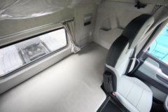 解放鹰航 智享版 13.2L柴油 640马力 6X4 一汽解放12档 AMT自动档 牵引车