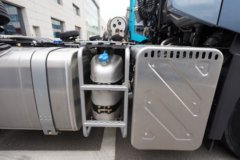 解放鹰航 智享版 13.2L柴油 640马力 6X4 一汽解放12档 AMT自动档 牵引车