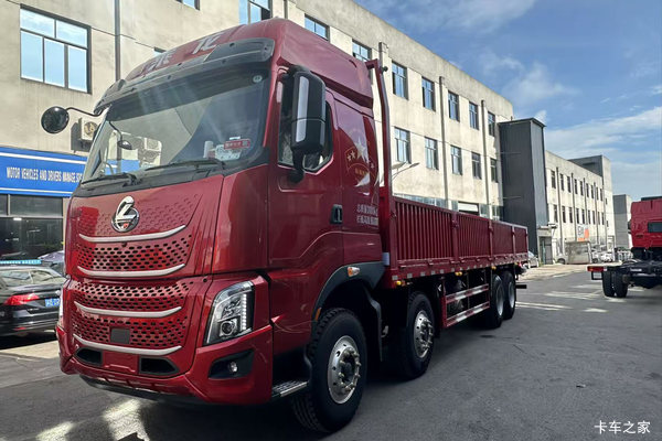 东风柳汽 乘龙H7pro 12.9L柴油 600马力 8X4 法士特12档 9.47米栏板载货车