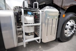 鹰腾&nbsp;牵引车底盘                                                图片