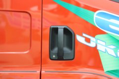 青岛解放JK6 4X2 7.75米纯电动翼开启厢式载货车 宁德时代246.68kWh