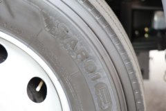 解放JK6 5.2L柴油 260马力 4X2 法士特8档 9.78米厢式载货车