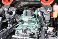 解放JK6 5.2L柴油 260马力 4X2 法士特8档 9.78米厢式载货车