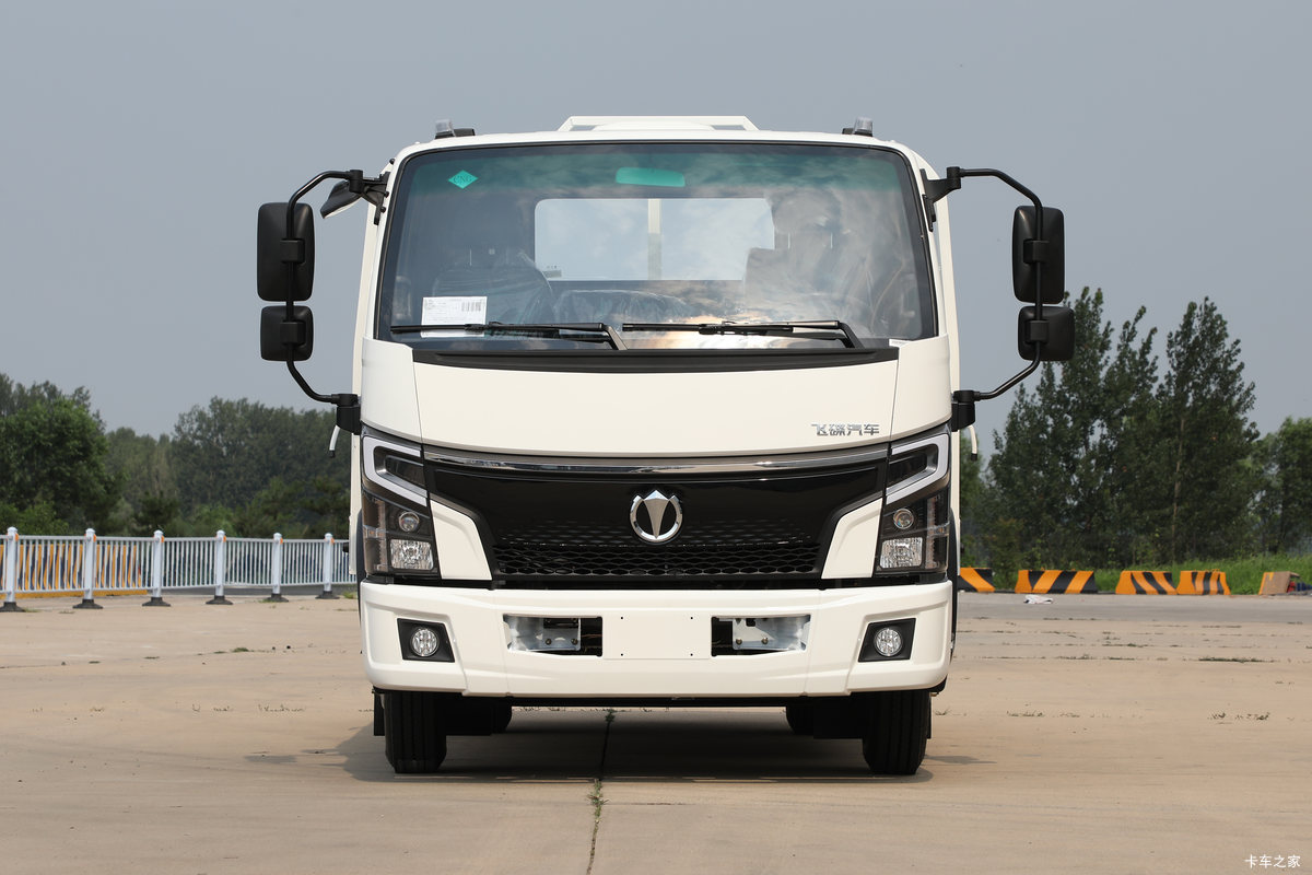 飞碟EV6 气刹 3.8米排半纯电动厢式轻卡 中创新航114.02kWh