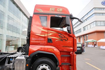 ���ӥ�� 11.1L���� 490���� 6X4 һ�����12�� ǣ����ͼƬ