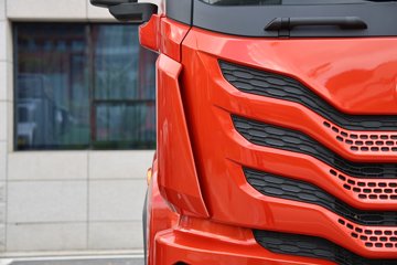 ���ӥ�� 11.1L���� 490���� 6X4 һ�����12�� ǣ����ͼƬ
