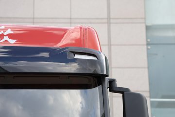 ���ӥ�� 11.1L���� 490���� 6X4 һ�����12�� ǣ����ͼƬ