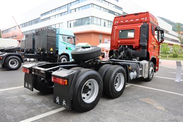 ���ӥ�� 11.1L���� 490���� 6X4 һ�����12�� ǣ����ͼƬ