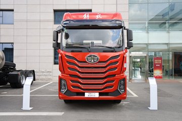 ���ӥ�� 11.1L���� 490���� 6X4 һ�����12�� ǣ����ͼƬ