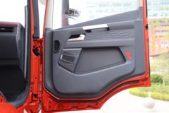 解放鹰驰 11.1L柴油 490马力 6X4 一汽解放12档 牵引车