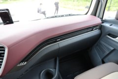 解放鹰驰 11.1L柴油 490马力 6X4 一汽解放12档 牵引车