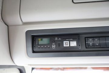 ���ӥ�� 11.1L���� 490���� 6X4 һ�����12�� ǣ����ͼƬ