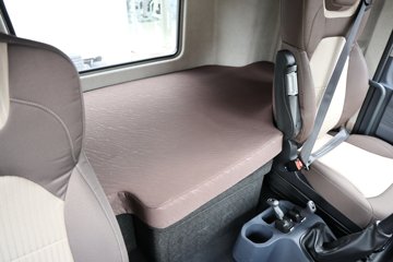 ���ӥ�� 11.1L���� 490���� 6X4 һ�����12�� ǣ����ͼƬ