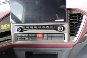 ���ӥ�� 11.1L���� 490���� 6X4 һ�����12�� ǣ����ͼƬ