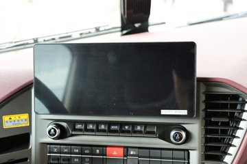 ���ӥ�� 11.1L���� 490���� 6X4 һ�����12�� ǣ����ͼƬ