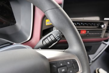 ���ӥ�� 11.1L���� 490���� 6X4 һ�����12�� ǣ����ͼƬ
