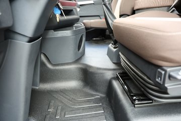 ���ӥ�� 11.1L���� 490���� 6X4 һ�����12�� ǣ����ͼƬ