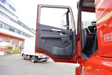 ���ӥ�� 11.1L���� 490���� 6X4 һ�����12�� ǣ����ͼƬ