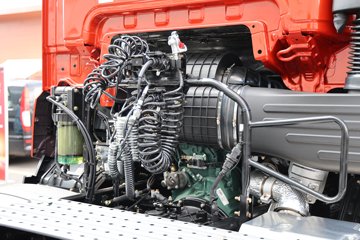 ���ӥ�� 11.1L���� 490���� 6X4 һ�����12�� ǣ����ͼƬ