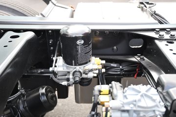 ���ӥ�� 11.1L���� 490���� 6X4 һ�����12�� ǣ����ͼƬ