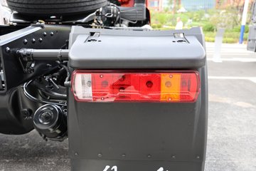 ���ӥ�� 11.1L���� 490���� 6X4 һ�����12�� ǣ����ͼƬ