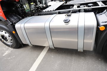 ���ӥ�� 11.1L���� 490���� 6X4 һ�����12�� ǣ����ͼƬ