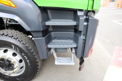 解放鹰驰 7.8L柴油 350马力 8X4 一汽解放10档 5.8米自卸车