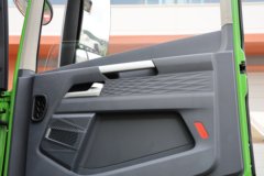 解放鹰驰 7.8L柴油 350马力 8X4 一汽解放10档 5.8米自卸车