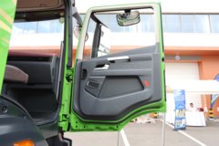 解放鹰驰 7.8L柴油 350马力 8X4 一汽解放10档 5.8米自卸车