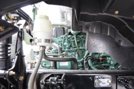 鹰驰&nbsp;自卸车底盘                                                图片